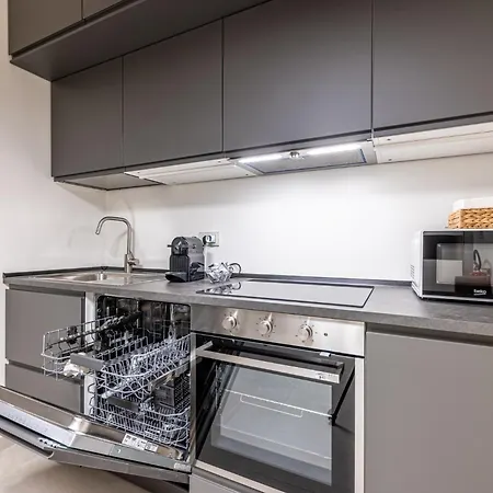 Brera - Grand With Hammam Apartament
