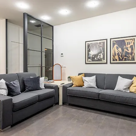 Brera Bedroom شقة